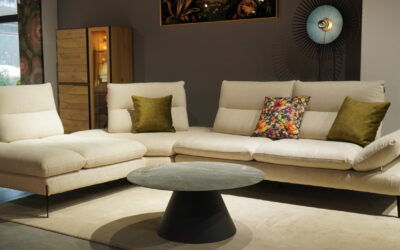 Salon d&rsquo;angle modèle d&rsquo;exposition